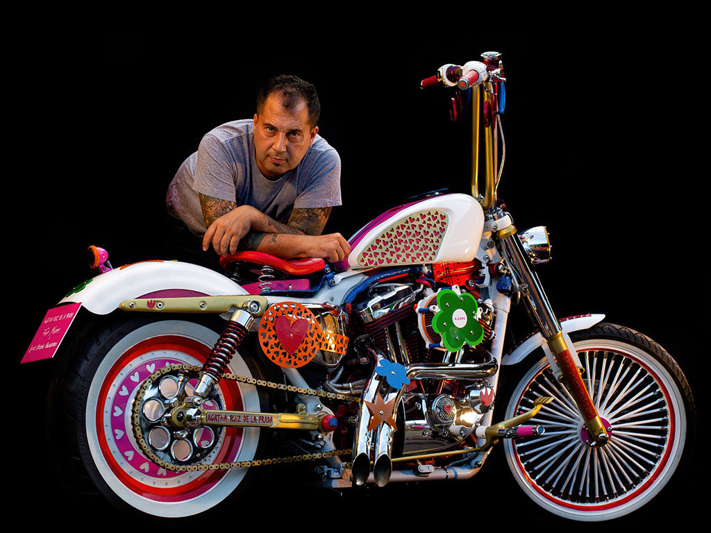 Fran Manen with the Harley Agathizada